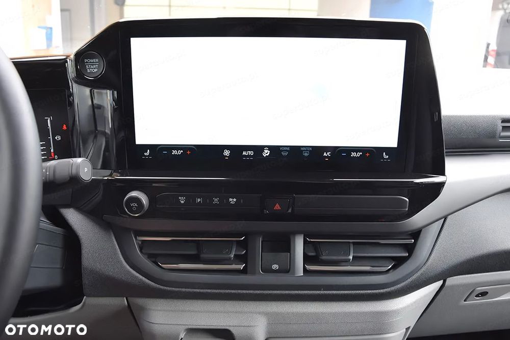 Ford Tourneo Custom - 11