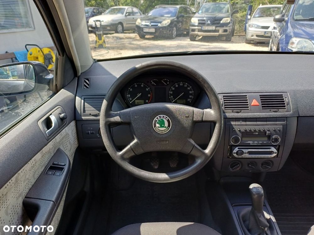 Skoda Fabia - 10