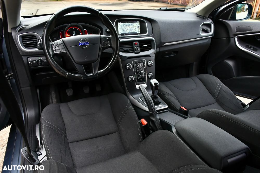 Volvo V40 D2 Momentum - 18