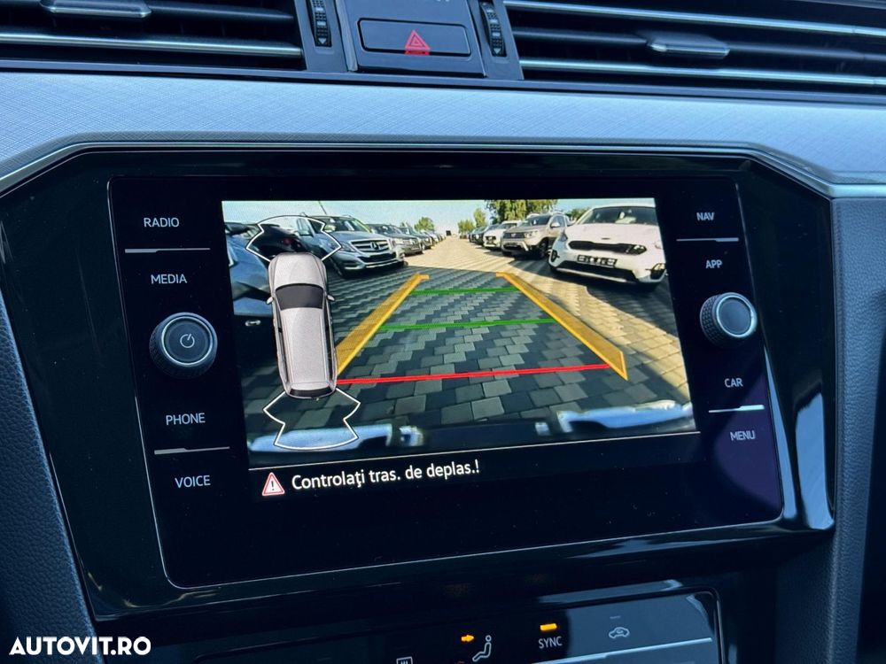 Volkswagen Passat - 14