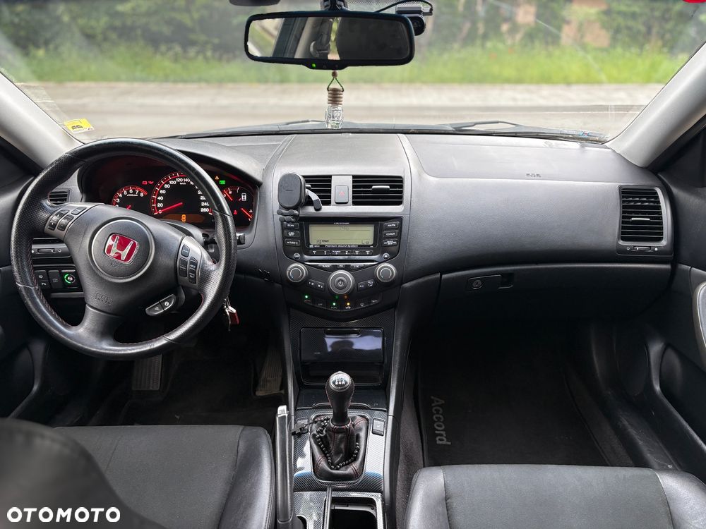 Honda Accord 2.0 Sport - 13