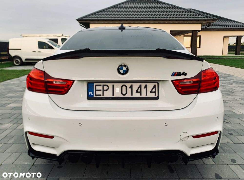 BMW M4 Coupe DKG - 8