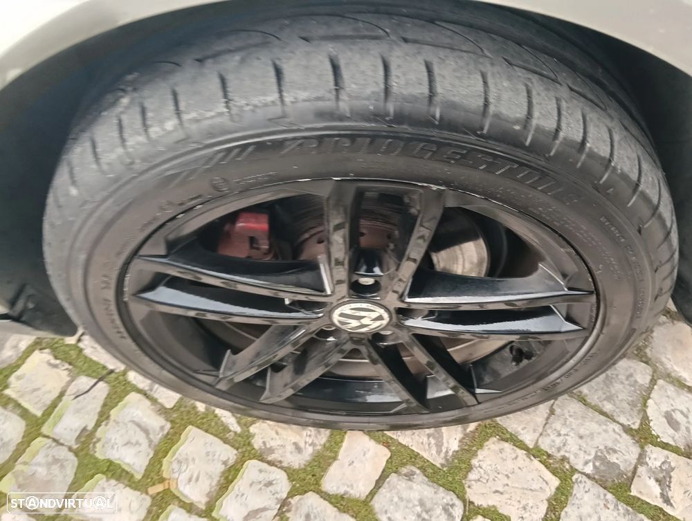 VW Passat 1.9 TDi Highline - 20