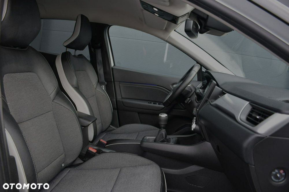 Renault Captur TCe Mild Hybrid 140 GPF TECHNO - 32
