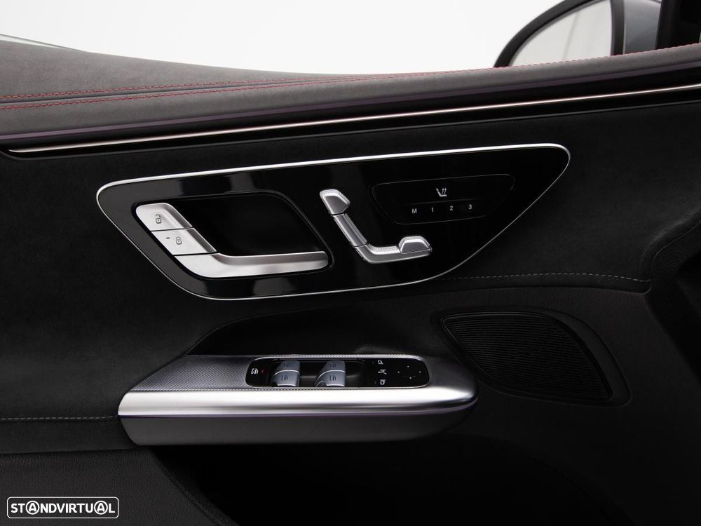 Mercedes-Benz EQE 350 - 18