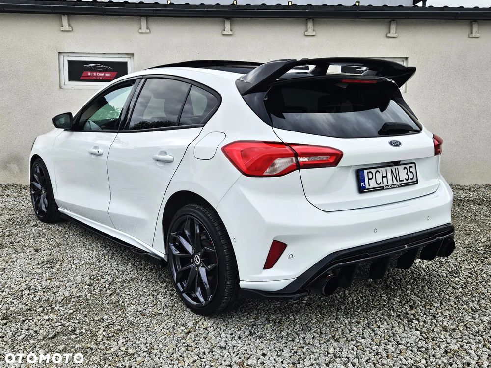 Ford Focus 2.3 EcoBoost S&S ST mit Styling-Paket - 4
