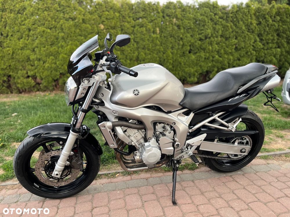 Yamaha FZ6 - 8