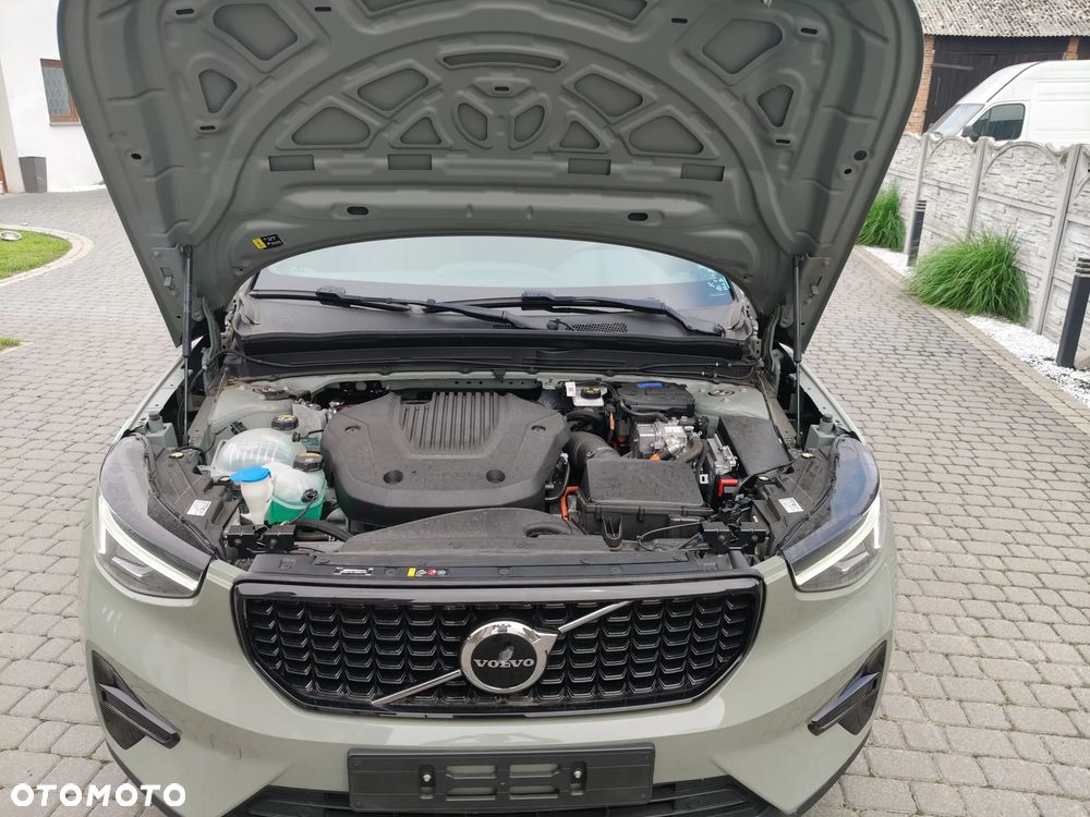 Volvo XC 40 T4 Plug-In Hybrid R-Design - 11