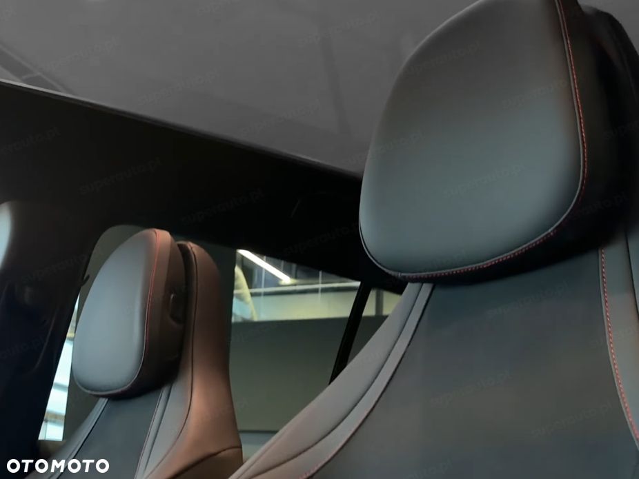 Mercedes-Benz GLB 220 mHEV 4-Matic 8G-eDCT - 9