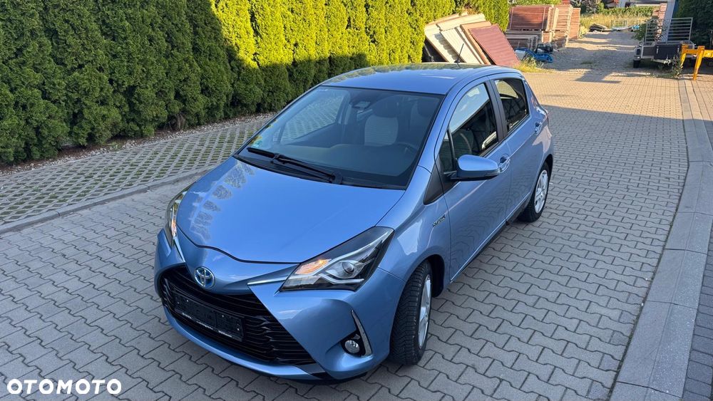 Toyota Yaris Hybrid 100 Business Edition - 3