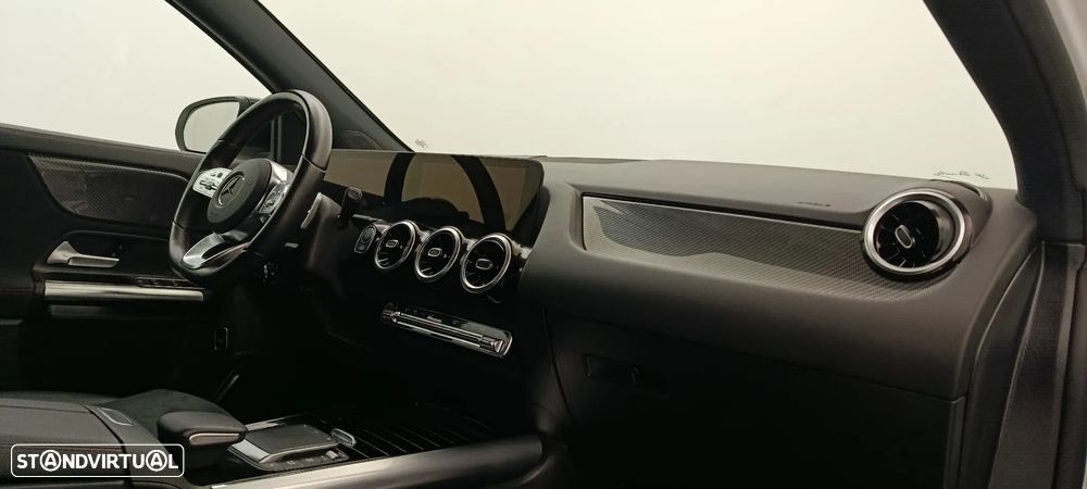 Mercedes-Benz GLA 180 d AMG Line - 20