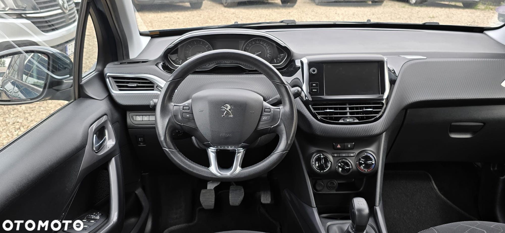 Peugeot 2008 1.2 Pure Tech Style - 37