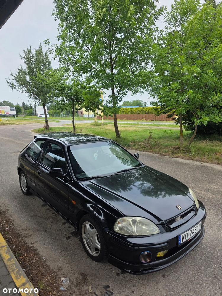 Honda Civic 1.8i VTI - 10
