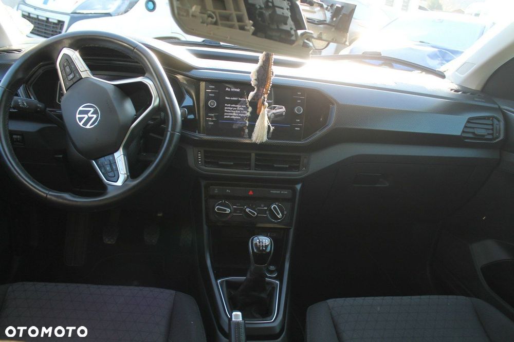 Volkswagen T-Cross - 11