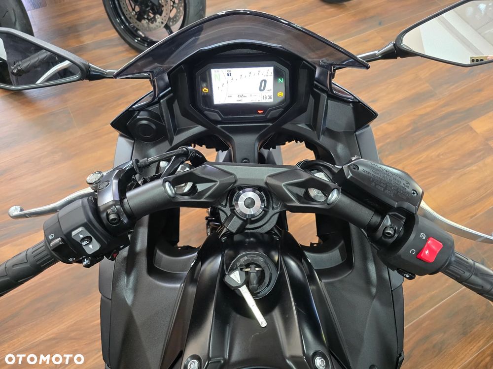 Kawasaki Ninja - 16