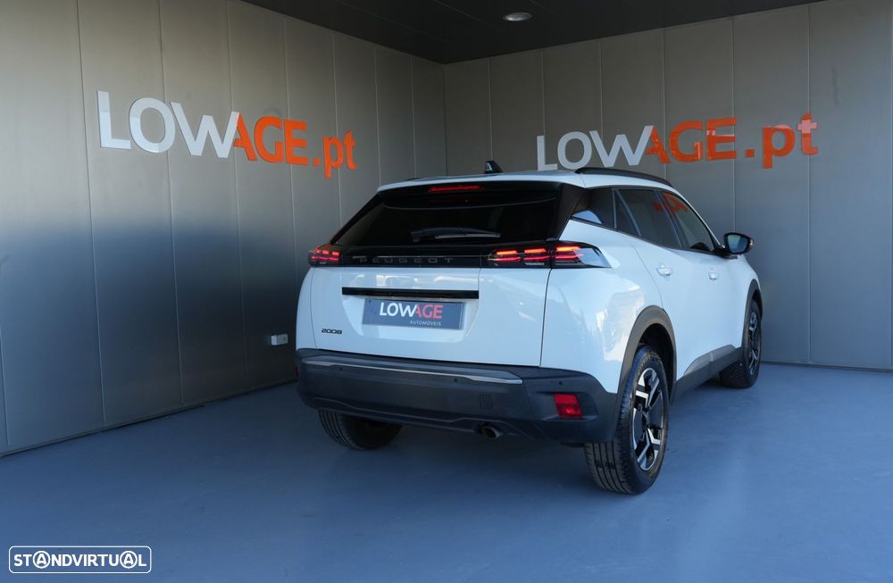 Peugeot 2008 1.2 PureTech Allure Pack - 32