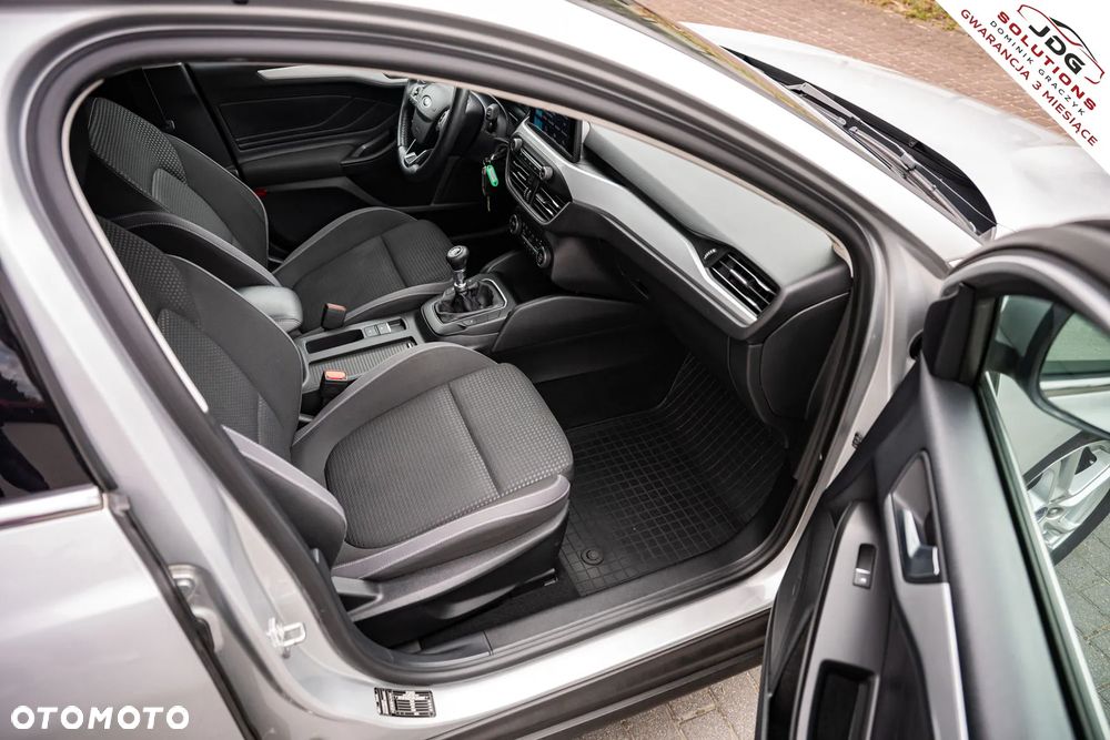 Ford Focus 1.0 EcoBoost Trend - 26