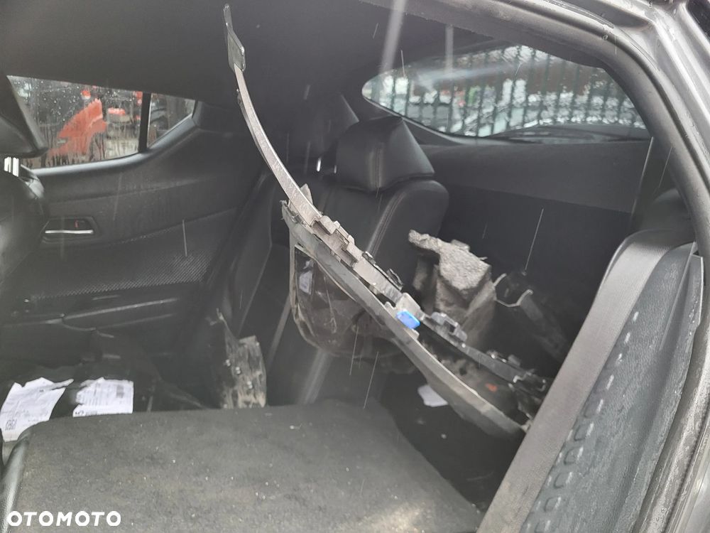 Toyota C-HR 1.8 Hybrid Prestige - 24