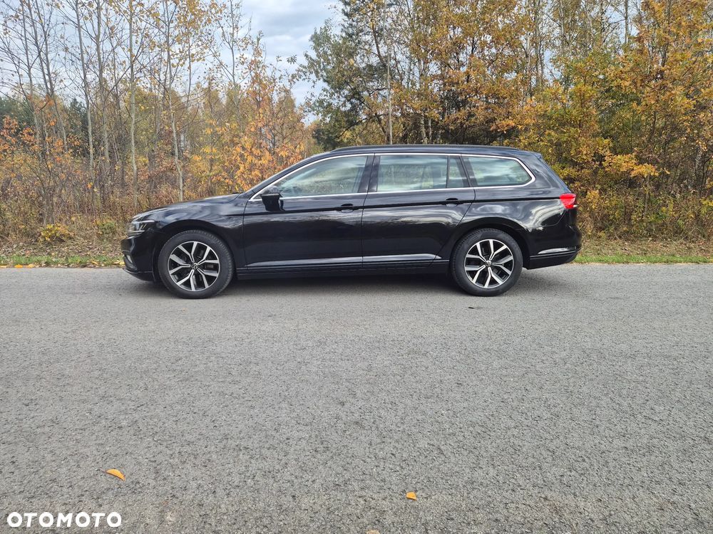 Volkswagen Passat - 2