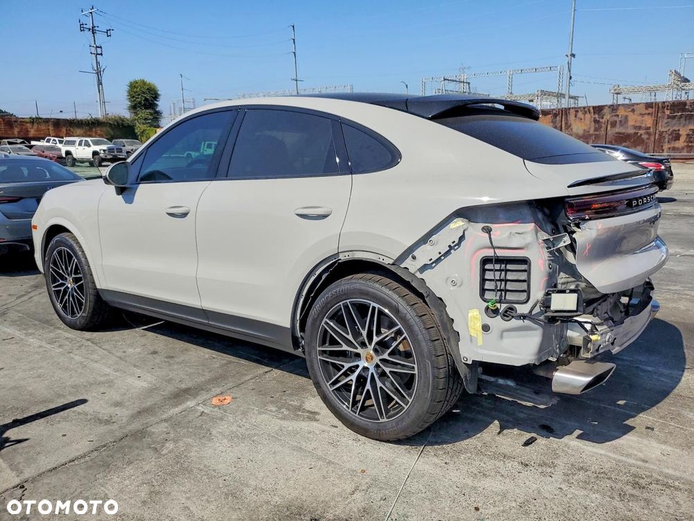 Porsche Cayenne Standard - 2