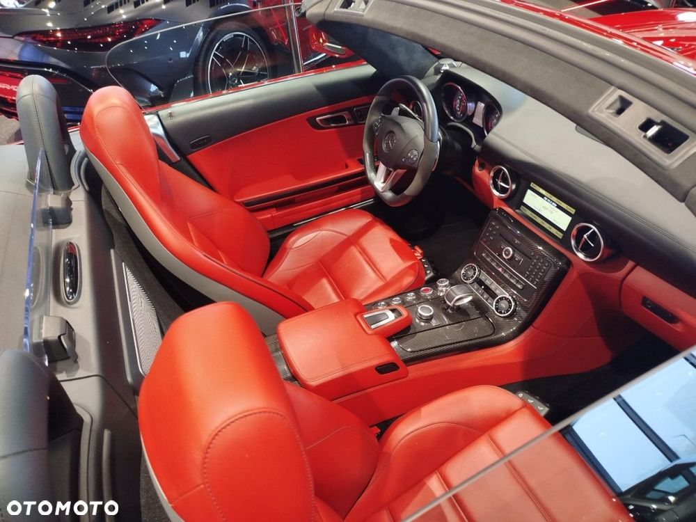Mercedes-Benz SLS - 16