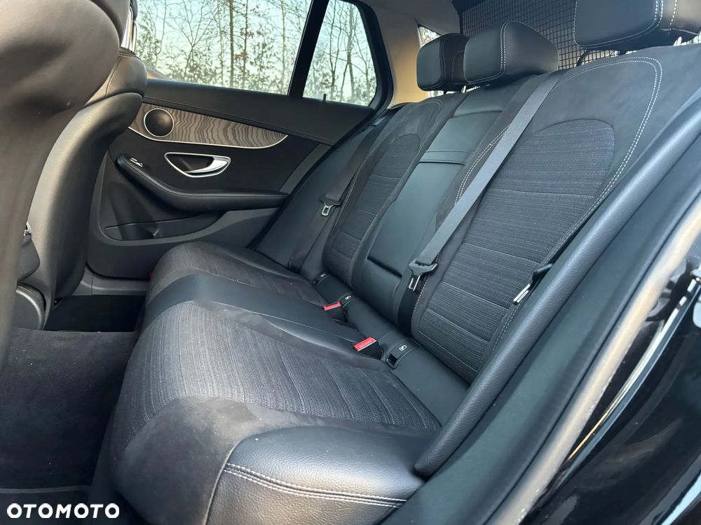 Mercedes-Benz Klasa C 220 (BlueTEC) d 7G-TRONIC AMG Line - 16