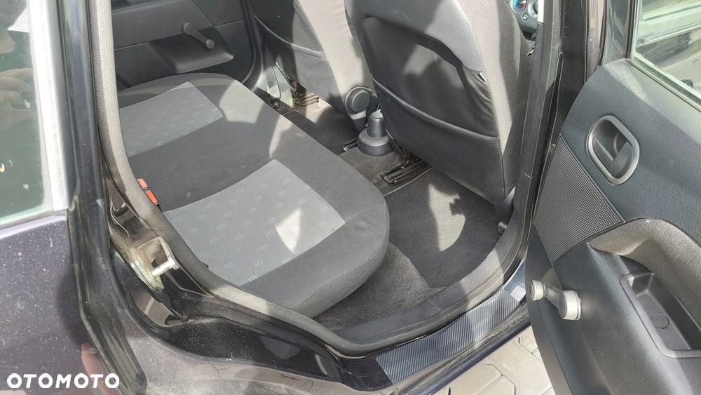 Ford Fiesta 1.3 - 9
