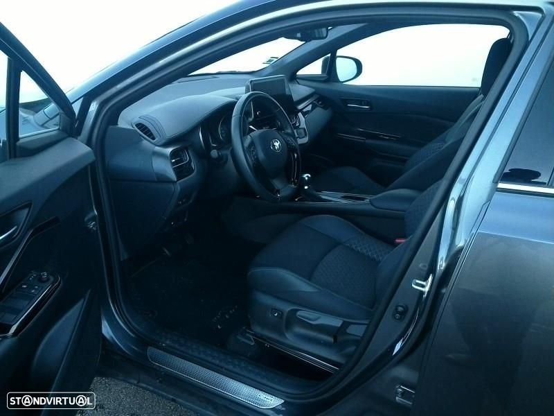 Toyota C-HR - 38