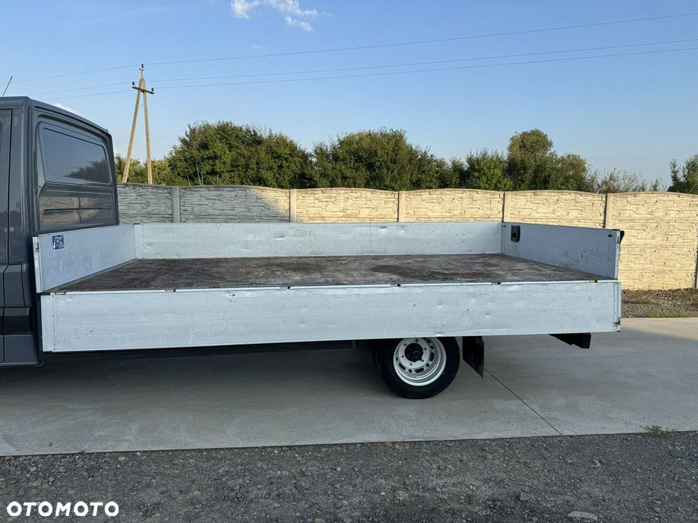 Mercedes-Benz Sprinter - 15