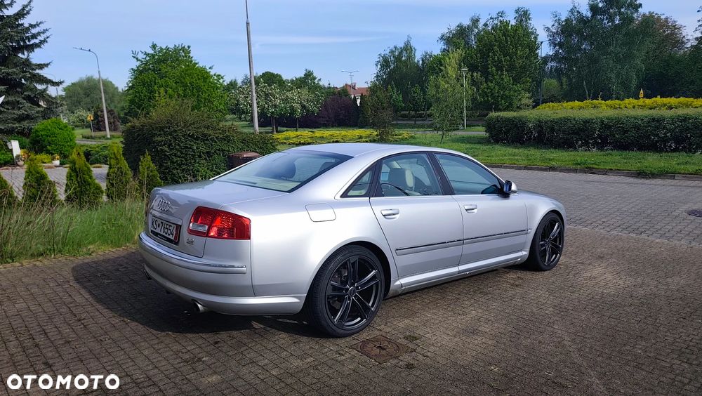 Audi A8 4.2 Quattro - 19