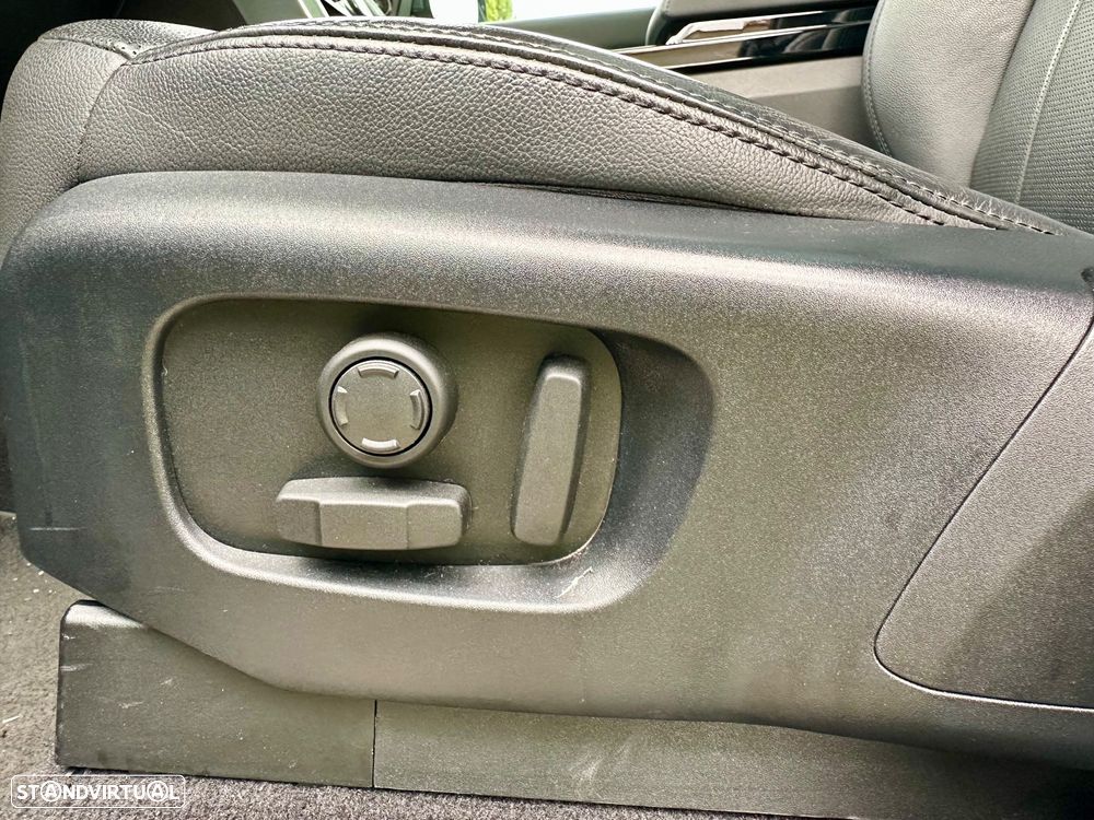 Land Rover Discovery - 16