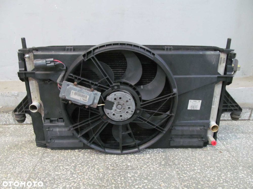VOLVO S40 V50 C70 2.4 i CHLODNICE WENTYLATORY 3M51-8005-DA 04-12 - 6