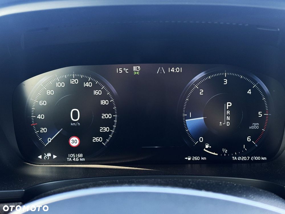 Volvo V90 Cross Country - 8