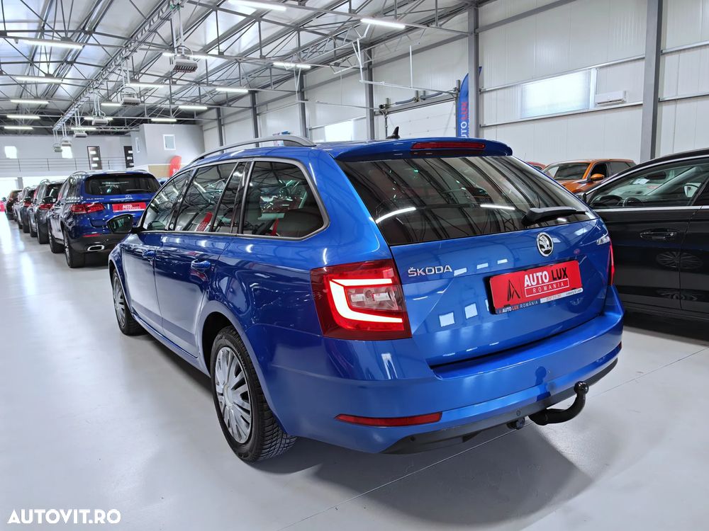 Skoda Octavia 1.6 TDI DSG Ambition - 6