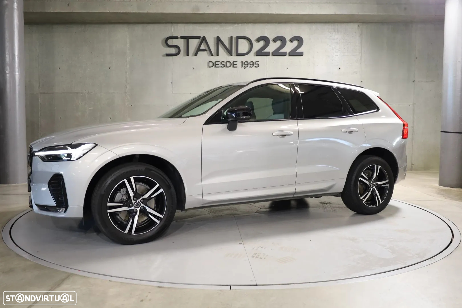 Volvo XC 60 2.0 B4 Plus Dark - 9