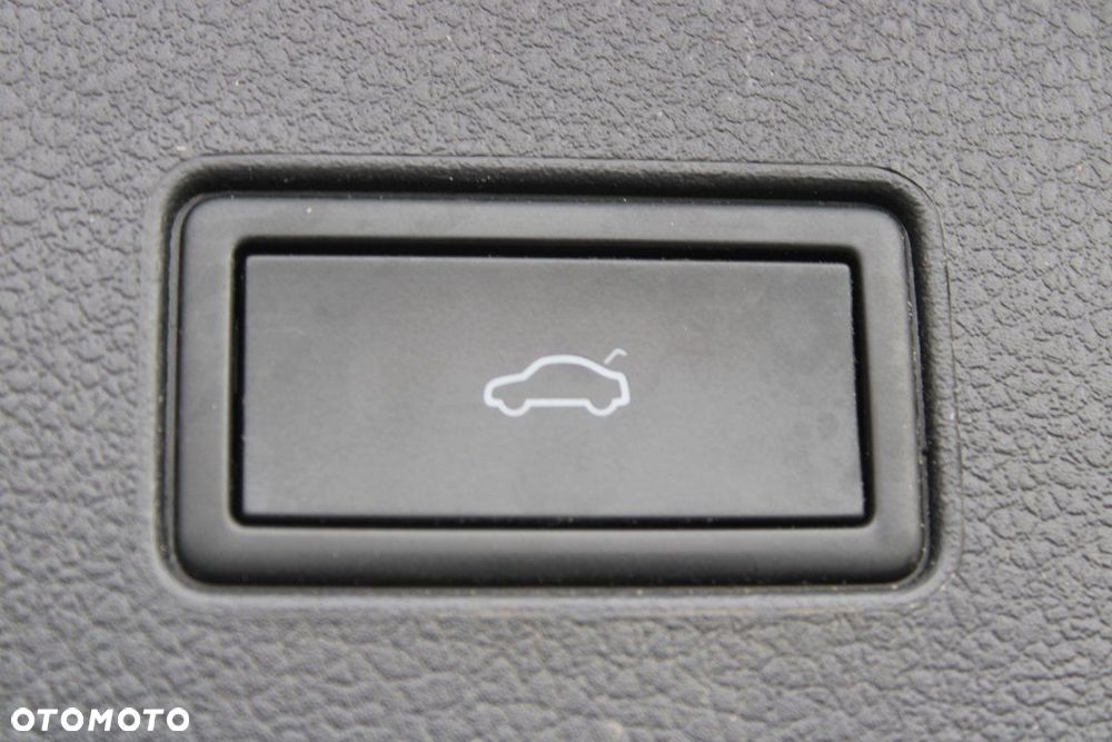 Volkswagen Passat - 14