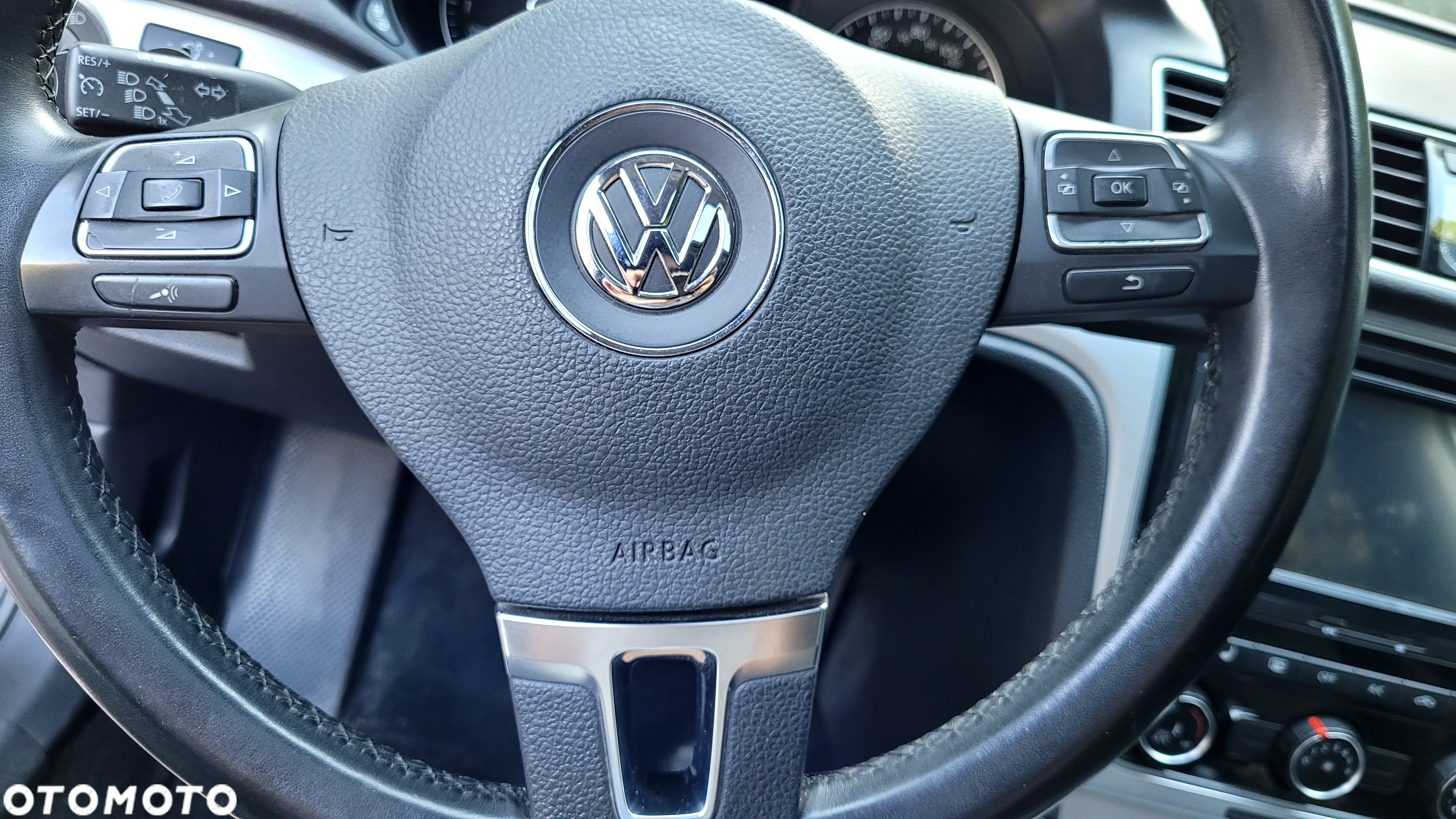 Volkswagen Passat - 6