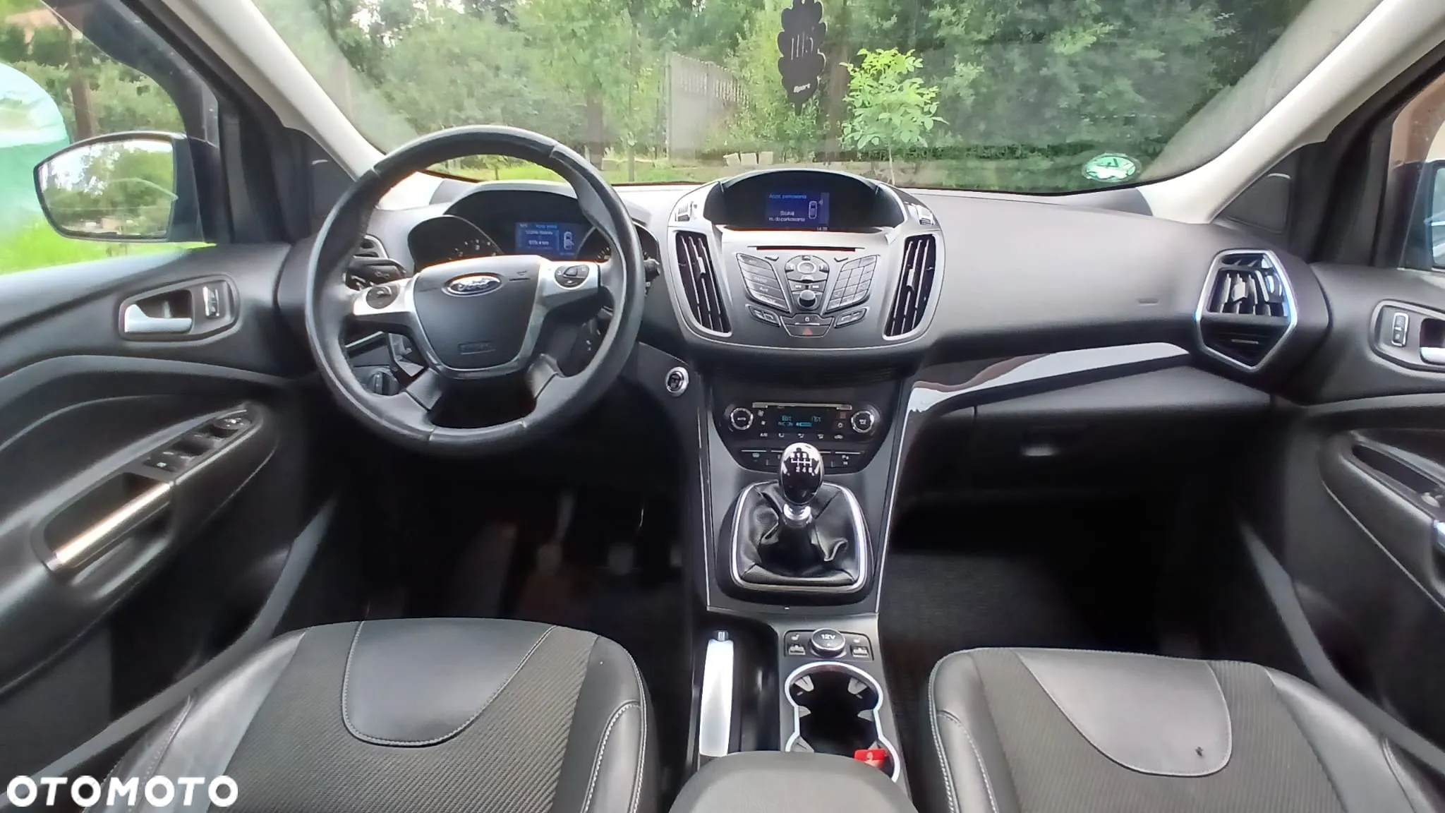 Ford Kuga 2.0 TDCi 2x4 Titanium - 16