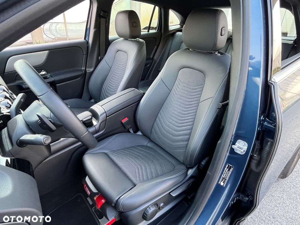 Mercedes-Benz GLA 200 Style - 16