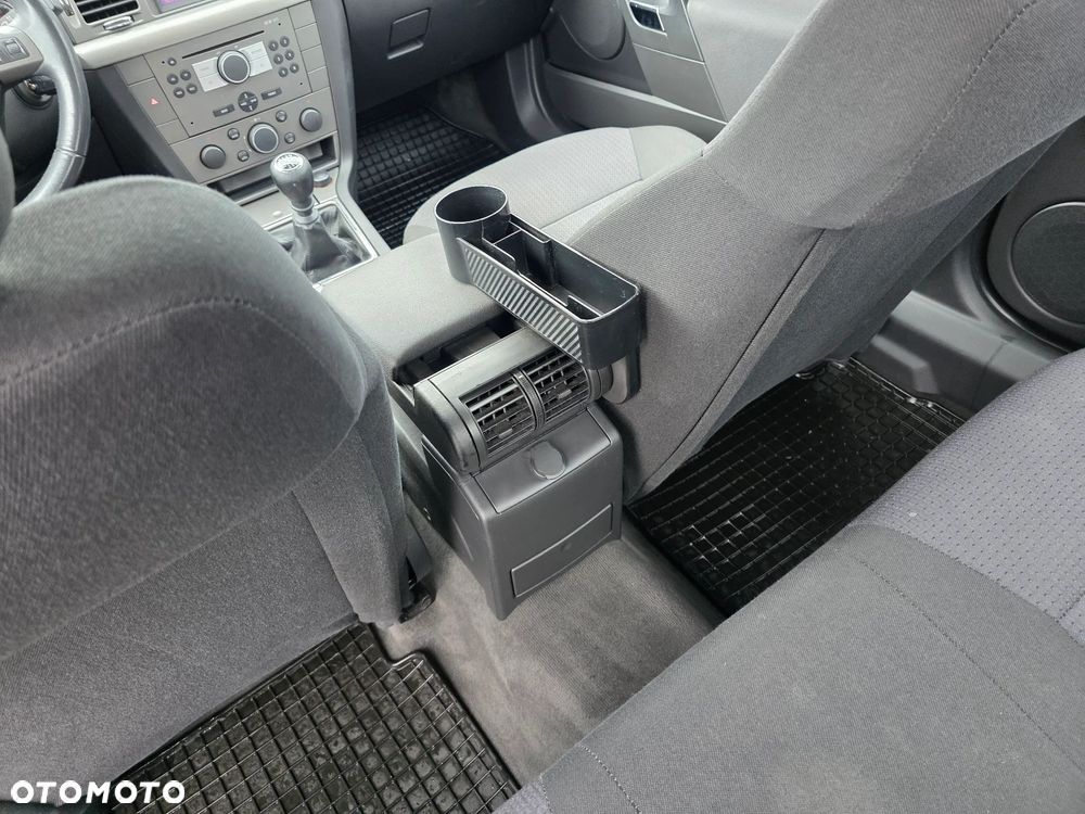 Opel Vectra 1.9 CDTI DPF - 12