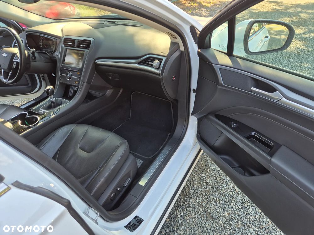 Ford Mondeo 2.0 TDCi STart-Stopp Titanium - 21
