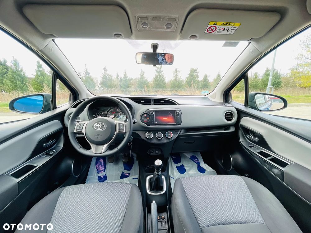 Toyota Yaris 1.33 VVT-i Executive - 11