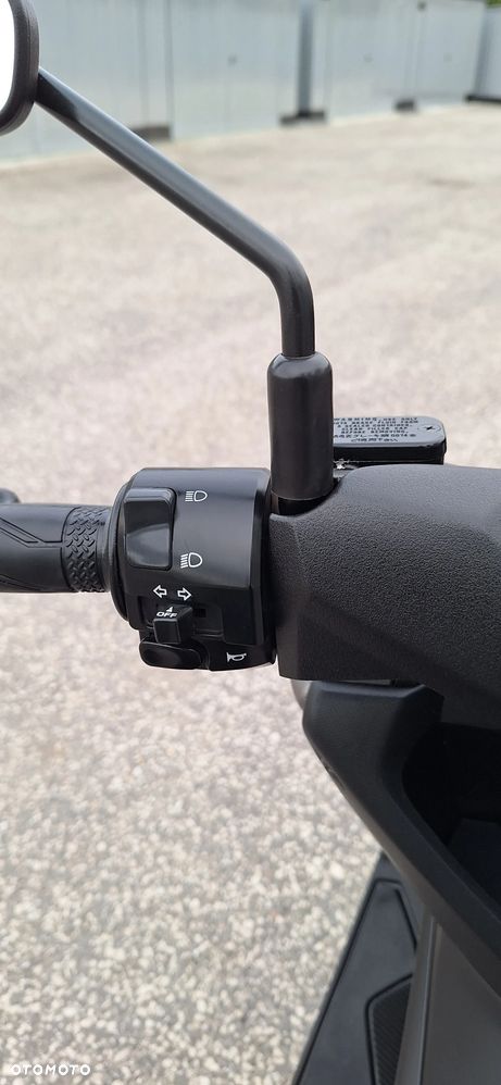 Yamaha NMAX - 27