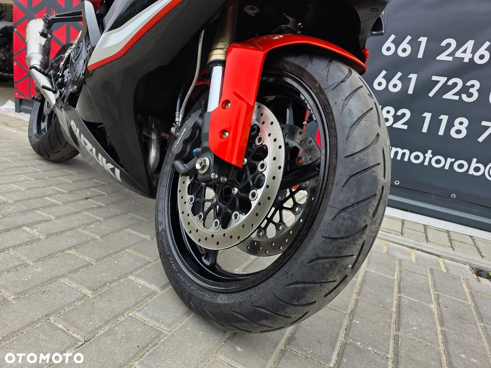 Suzuki GSX-R - 15