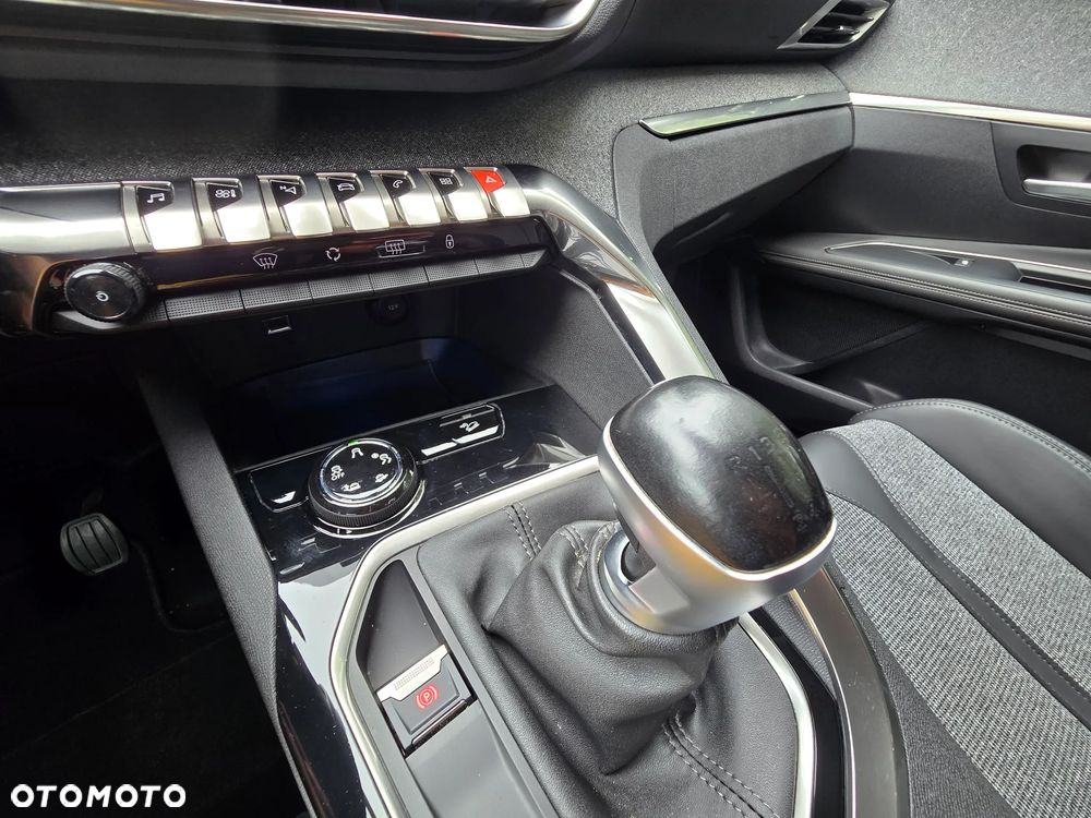 Peugeot 3008 1.2 PureTech Allure - 16