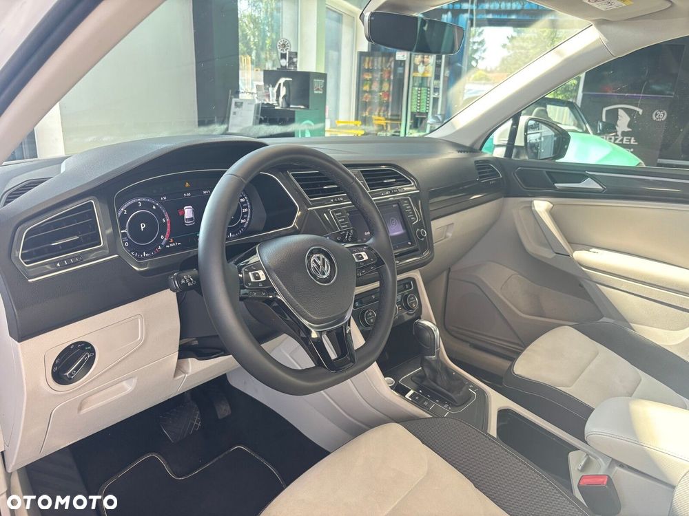 Volkswagen Tiguan - 11