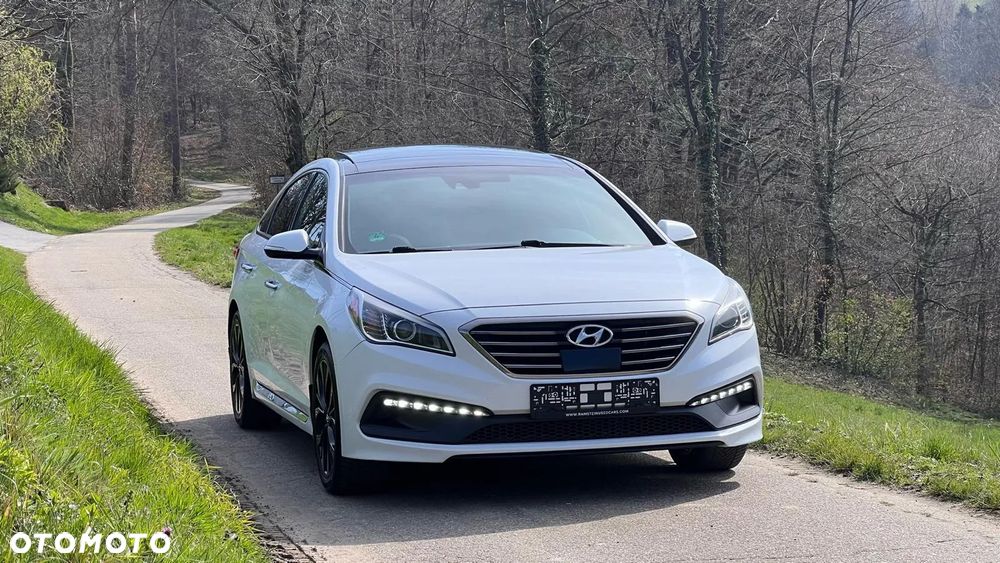 Hyundai Sonata - 1