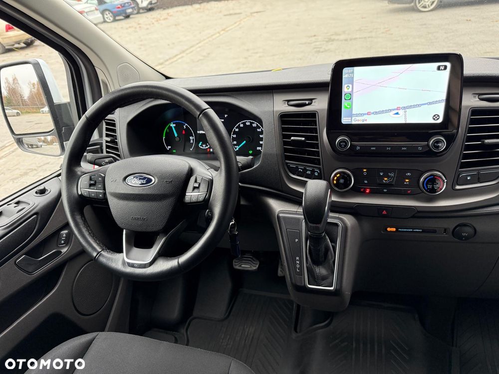 Ford TRANSIT CUSTOM - 17