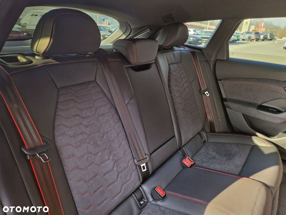 Audi S6 Limousine - 13