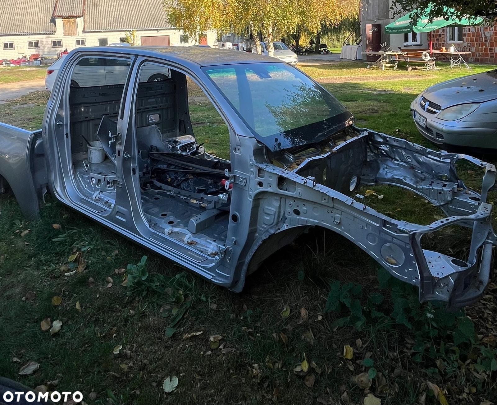 Toyota Hilux 8 2022r. Słupek próg bok kabina - 1